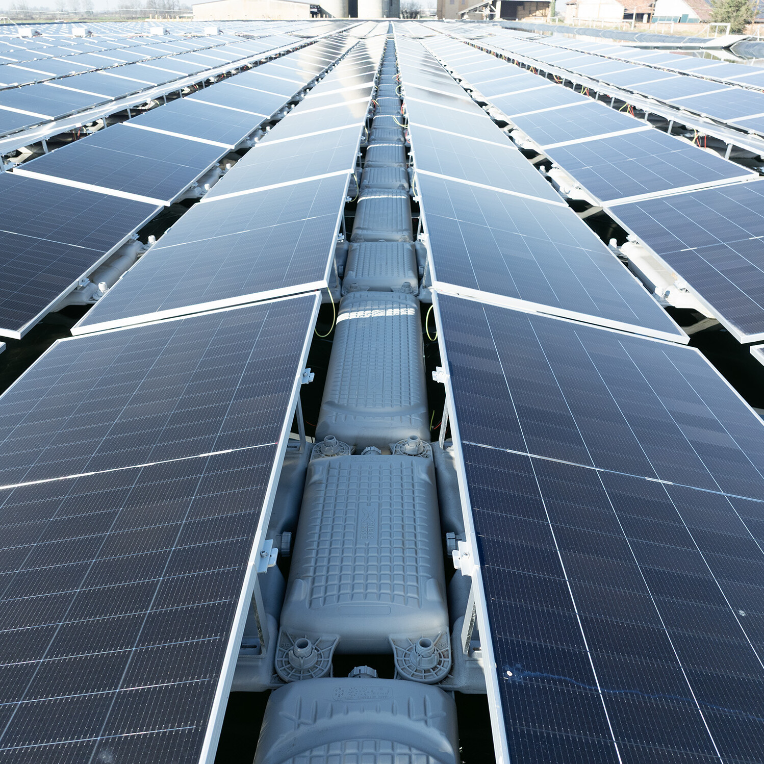 Impianto fotovoltaico galleggiante